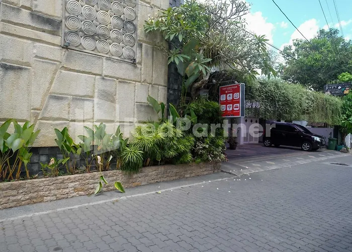 Just 11 Boutique Syariah Mitra RedDoorz near UGM Yogyakarta Hotel Kejayan