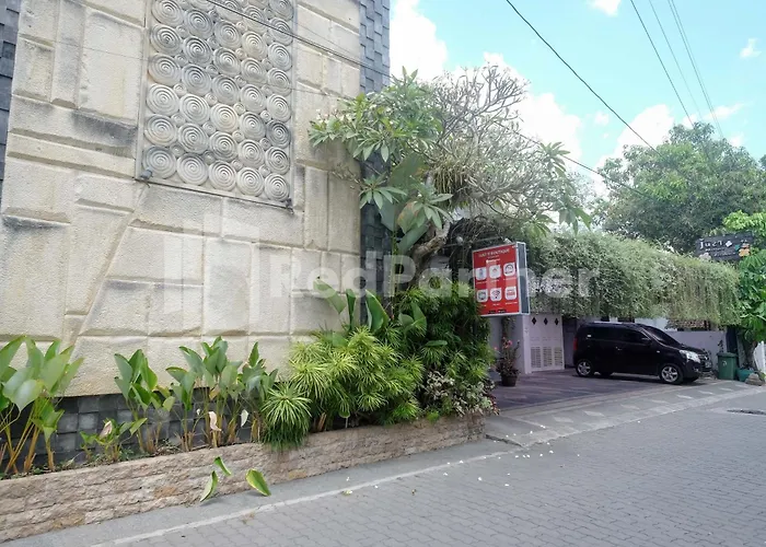 Just 11 Boutique Syariah Mitra RedDoorz near UGM Yogyakarta Hotel Kejayan